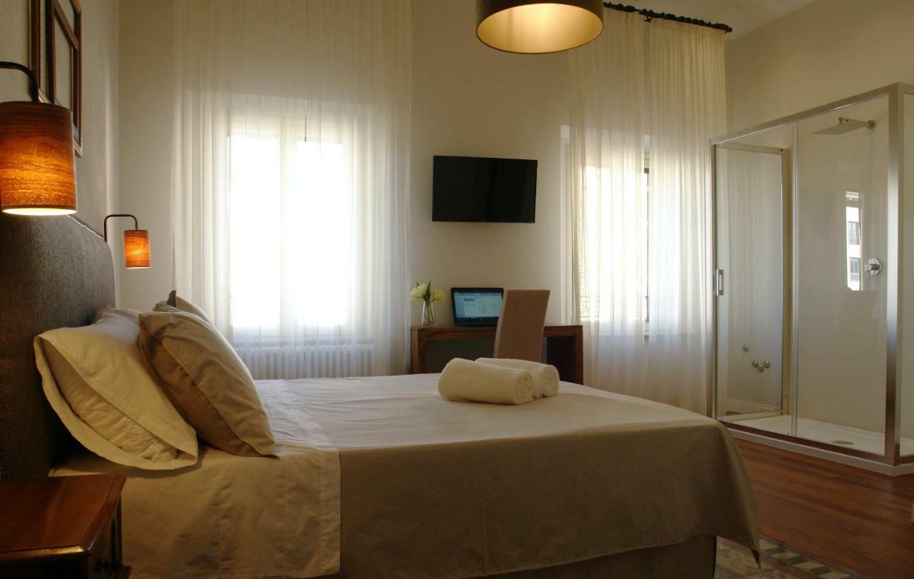 Piazza Duomo Deluxe Hotel Cecina  Kültér fotó